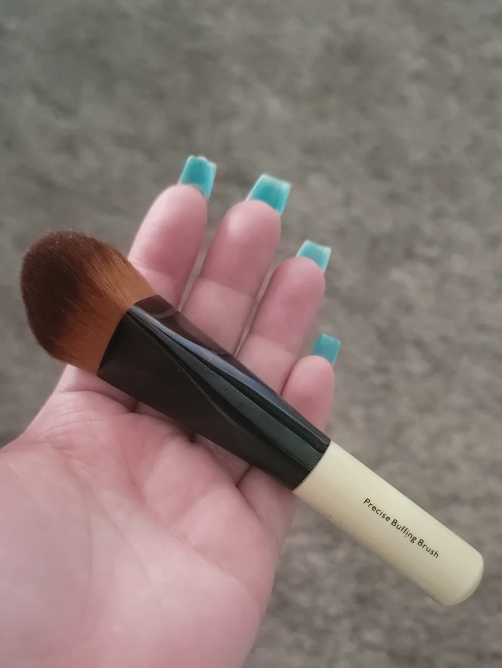 Bobbi Brown Precise Buffing Brush